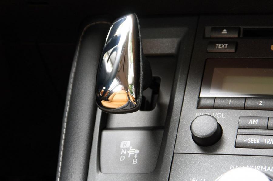  Lexus CT200h 2010 года  (фото 127 из 266)
